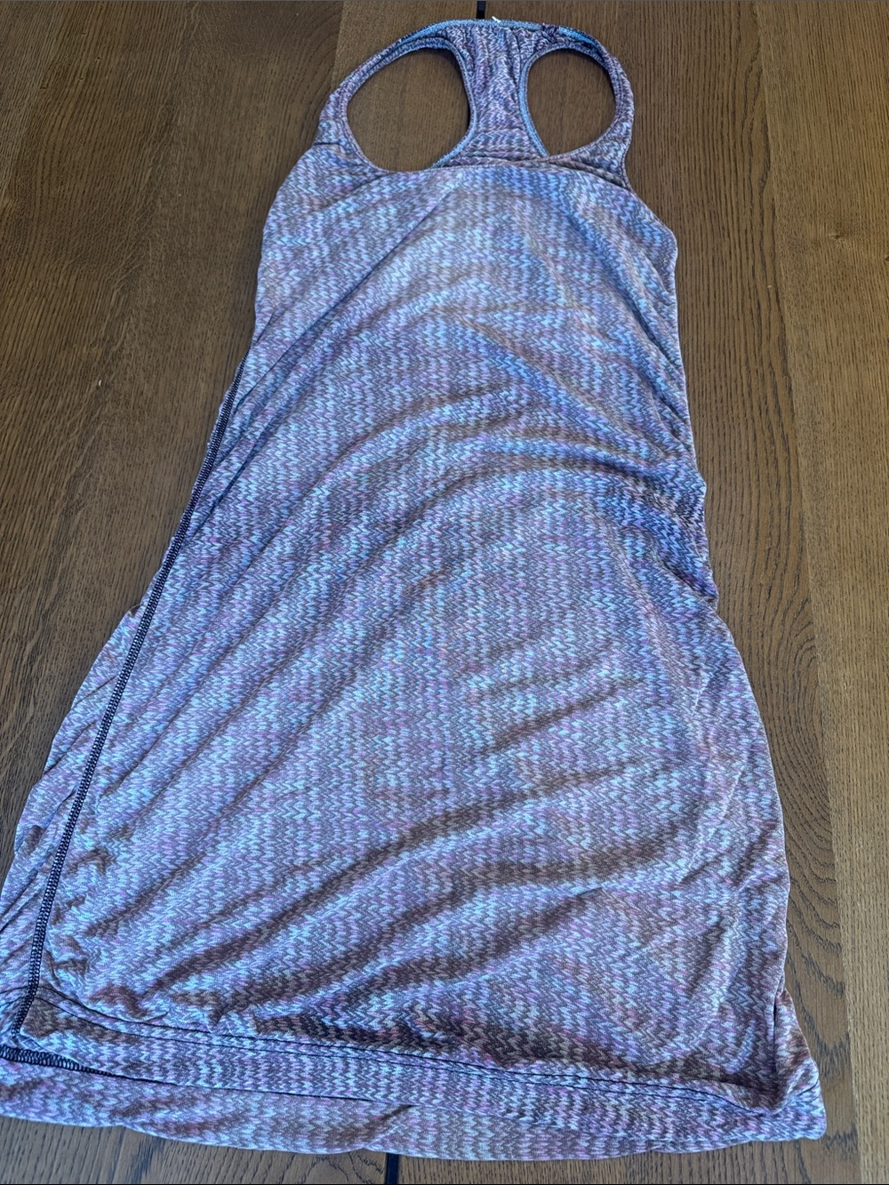 lululemon athletica - Picture 1 of 5